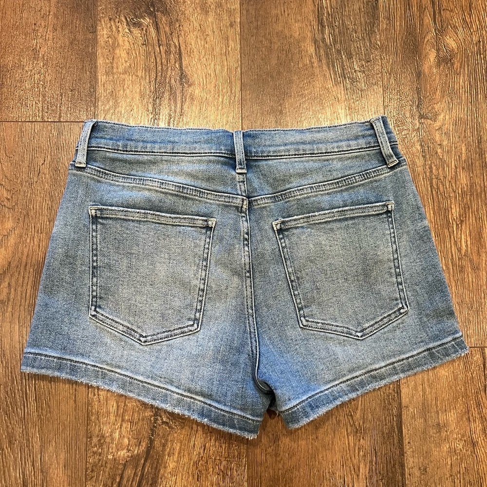Pistola High Rise Short. - Picture 2 of 5